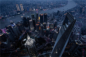 在星光闪烁的夜晚定义自由