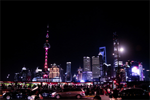 拥抱夜晚的温暖与宽容