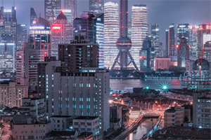 上海作为中国的经济中心和旅游热点城市